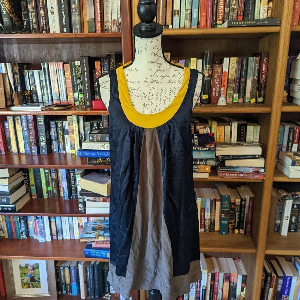 Tufi duek silk slip dress open back sz m euc black tan and yellow
